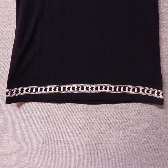 CROFT & BARROW Embroidered Ladies Top == Size Small == Black W/ White - Picture 5 of 7